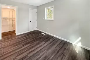 2019 Martha St, South New Castle Boro, PA 16101 - Photo 10