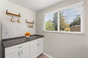 128 Winifred Dr, Pittsburgh, PA 15236 - Photo 16