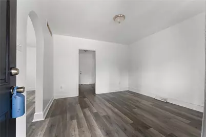 910 Edith St, Duquesne, PA 15110 - Photo 2