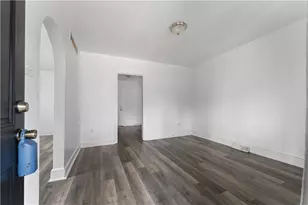 910 Edith St, Duquesne, PA 15110 - Photo 2
