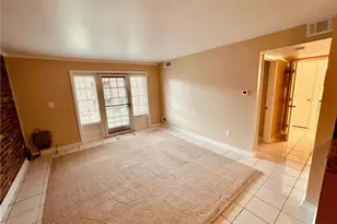 930 Margarite Dr, Scott Township, PA 15216 - Photo 2