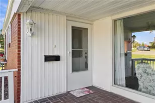 4235 Greenridge Rd, Pittsburgh, PA 15234 - Photo 4