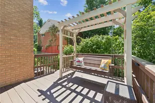 341 E Agnew Ave, Pittsburgh, PA 15210 - Photo 10