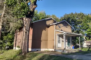 731 731 5 E Main St, New Castle, PA 16101 - Photo 2
