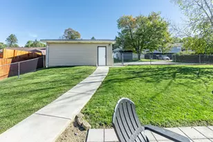 2002 Nippert Ave, Chippewa Township, PA 15010 - Photo 8