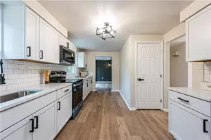 525 Westland Dr, Hempfield Township, PA 15601 - Photo 14