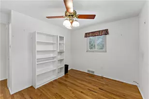 188 Arla Dr, Green Tree, PA 15220 - Photo 22