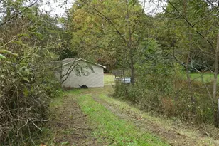 9 Bedner Ln, Jefferson Township, PA 15473 - Photo 2