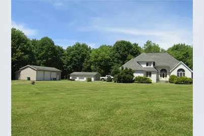 129 Seidle Rd, Jefferson Township, PA 16137 - Photo 4