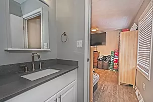 136 S Jackson St S, Evans City, PA 16033 - Photo 12