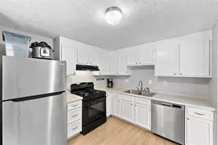 5104 Empire Dr, Bridgeville, PA 15017 - Photo 14
