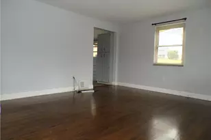 1560 Duncan Dr, Pittsburgh, PA 15237 - Photo 2