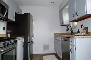 1560 Duncan Dr, Pittsburgh, PA 15237 - Photo 2