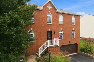 11893 Dartmoor Dr, North Huntingdon, PA 15642 - Photo 2
