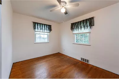 942 Razzando, Washington Township, PA 15012 - Photo 20