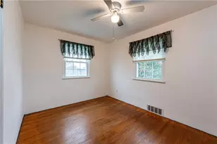 942 Razzando, Washington Township, PA 15012 - Photo 20