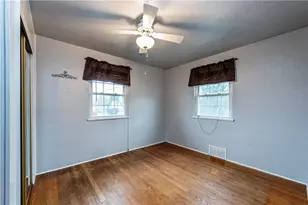 942 Razzando, Washington Township, PA 15012 - Photo 16