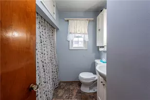 942 Razzando, Washington Township, PA 15012 - Photo 22