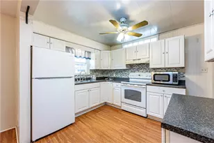 942 Razzando, Washington Township, PA 15012 - Photo 10