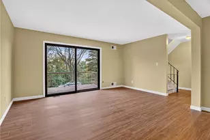 2661 Bingham Dr, Pittsburgh, PA 15241 - Photo 8