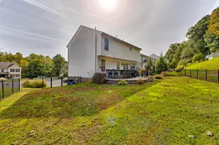 162 Janyce Dr, Hempfield Township, PA 15601 - Photo 4