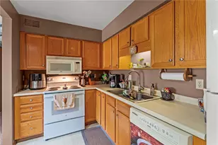 108 Clubhouse Dr, South Strabane, PA 15301 - Photo 8