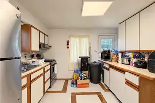 1901 Westmont Ave, Pittsburgh, PA 15210 - Photo 6