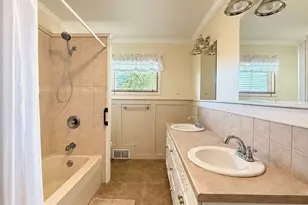 1207 Prospect St, Forward Township, PA 15063 - Photo 12