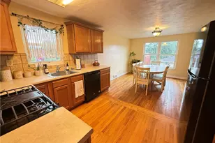 1366 Broadway Ave, East McKeesport, PA 15035 - Photo 6