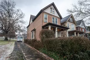 222 N 2nd St, Jeannette, PA 15644 - Photo 8