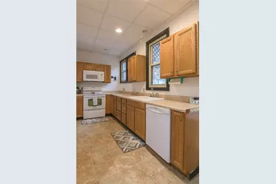 222 N 2nd St, Jeannette, PA 15644 - Photo 28
