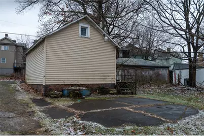 222 N 2nd St, Jeannette, PA 15644 - Photo 10