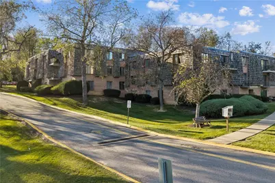 1113 Forest Green Dr, Moon/Crescent Twp, PA 15108 - Photo 6