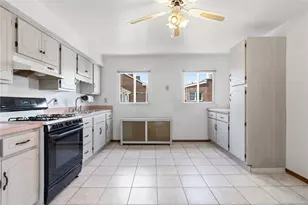 1917 Larkins Wy, Pittsburgh, PA 15203 - Photo 18