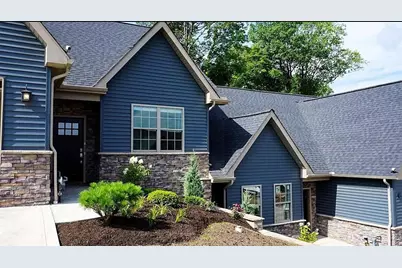 101 Hemingway Ln, Kennedy Township, PA 15108 - Photo 1