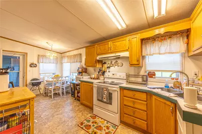 208 Florence Dr, Menallen Township, PA 15401 - Photo 8