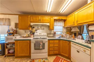 208 Florence Dr, Menallen Township, PA 15401 - Photo 10