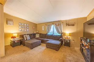 208 Florence Dr, Menallen Township, PA 15401 - Photo 14