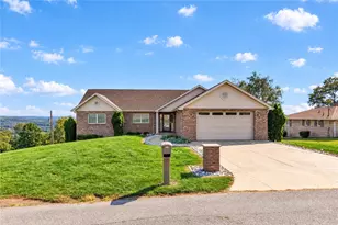 11 Grant Ave, Donora, PA 15033 - Photo 2