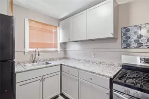438 Fisher St, Pittsburgh, PA 15210 - Photo 18