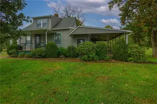 629 Lancaster Rd, Franklin Township, PA 16123 - Photo 8