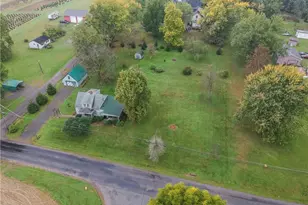 629 Lancaster Rd, Franklin Township, PA 16123 - Photo 4