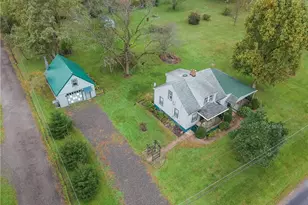 629 Lancaster Rd, Franklin Township, PA 16123 - Photo 2