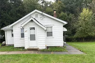 1970 Shenango Valley Fwy, Hermitage, PA 16148 - Photo 1