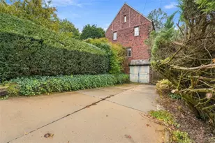 342 Parker Dr, Pittsburgh, PA 15216 - Photo 36