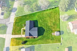 801 Gladden Rd, Canonsburg, PA 15317 - Photo 2