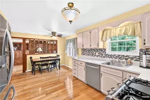 1254 McKnight Dr, Bethel Park, PA 15102 - Photo 4