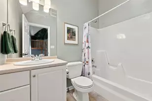 1802 Constitution Blvd, Adams Township, PA 16059 - Photo 32