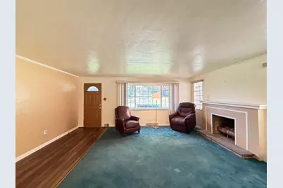 2034 W Kendon Drive, Pittsburgh, PA 15221 - Photo 6