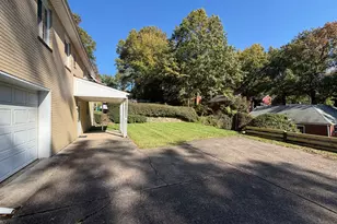 2034 W Kendon Dr, Pittsburgh, PA 15221 - Photo 26